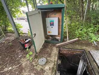 Pump station cabinet cleaned and control panel checked for faults.
